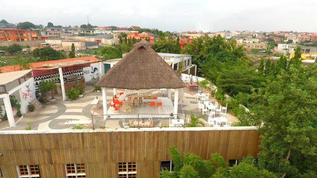 Bushman Cafe Hotel Abidjan Exterior foto