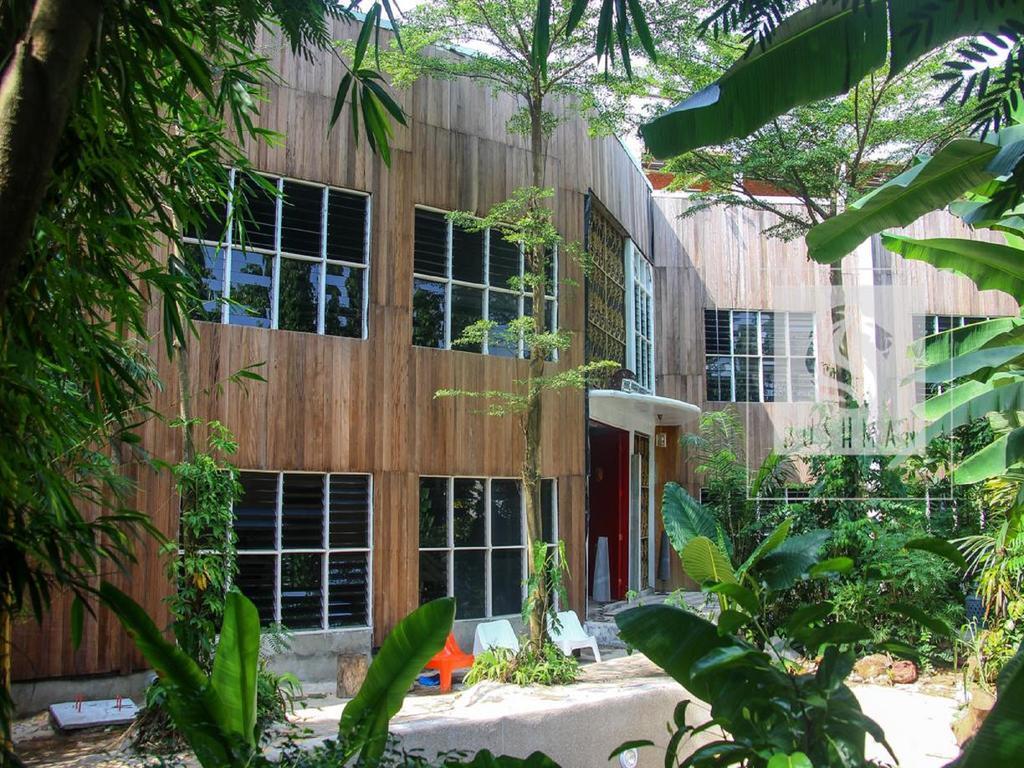 Bushman Cafe Hotel Abidjan Exterior foto